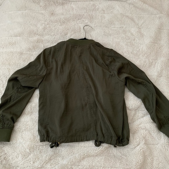H&M bomber jacket - Picture 2 of 2